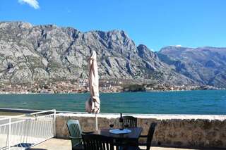 Апартаменты Apartments Tre Sorelle Котор Номер-студио с видом на море-27